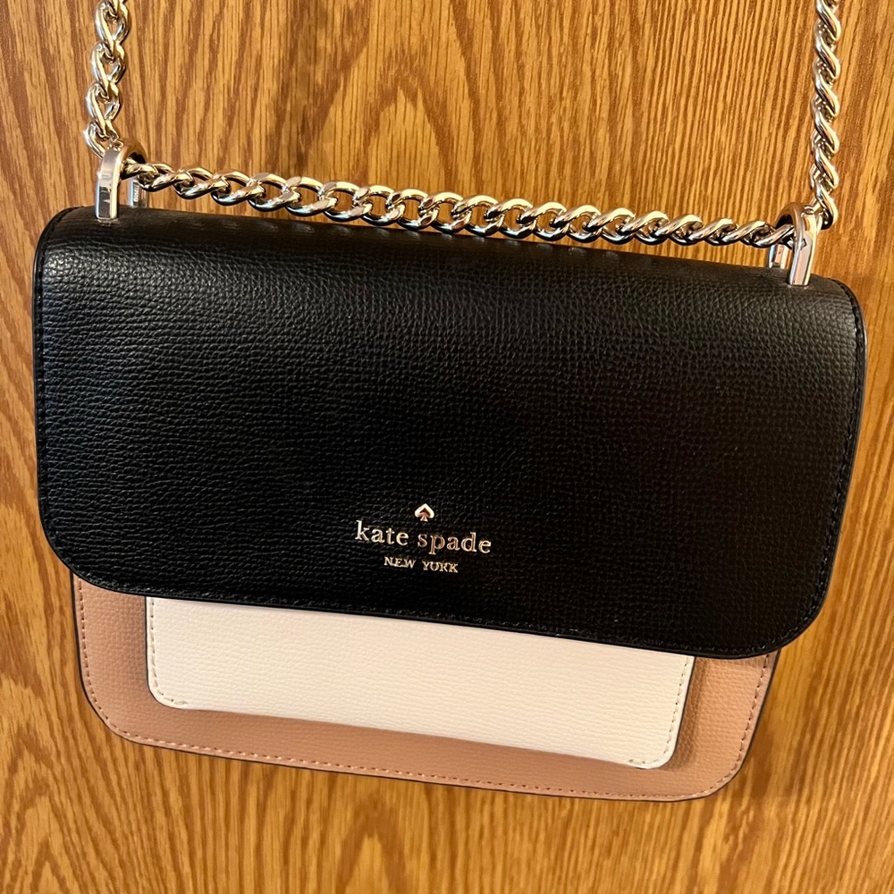 Beautiful Kate Spade crossbody with gold chain strap